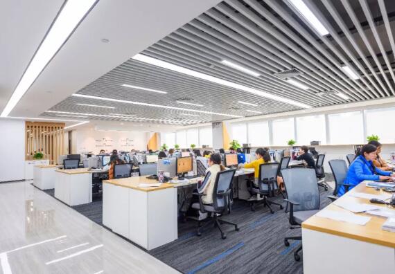 青島軟件開發公司125平方米辦公室簡美風格裝修效果圖