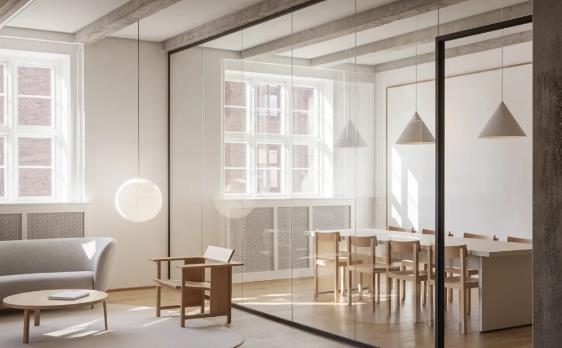 青島網店代運營公司北歐極簡辦公室裝修設計圖片欣賞